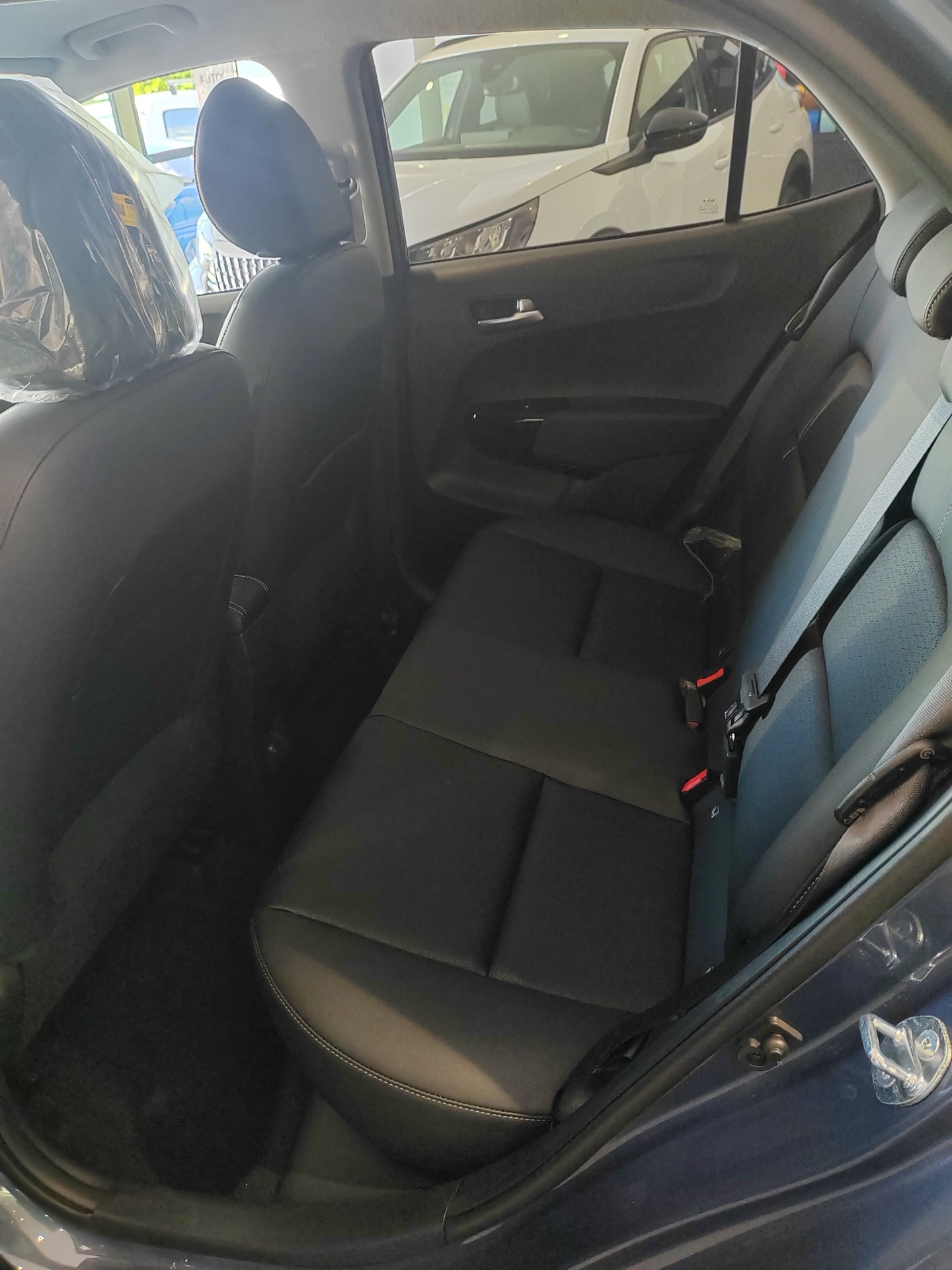 KIA PICANTO - miniatura 5
