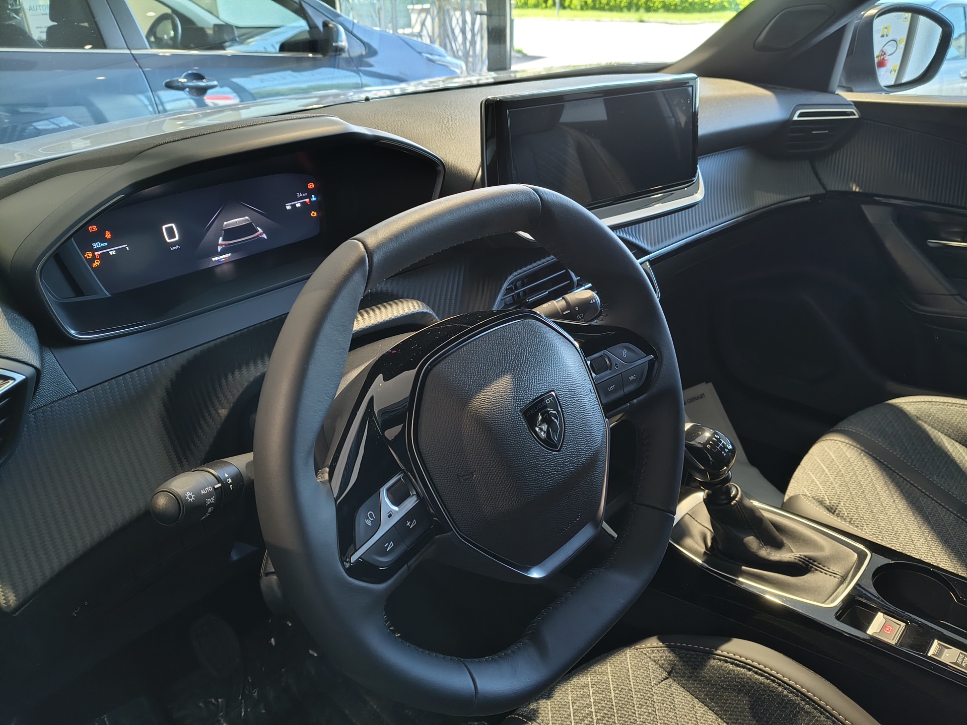 PEUGEOT 2008 - miniatura 5