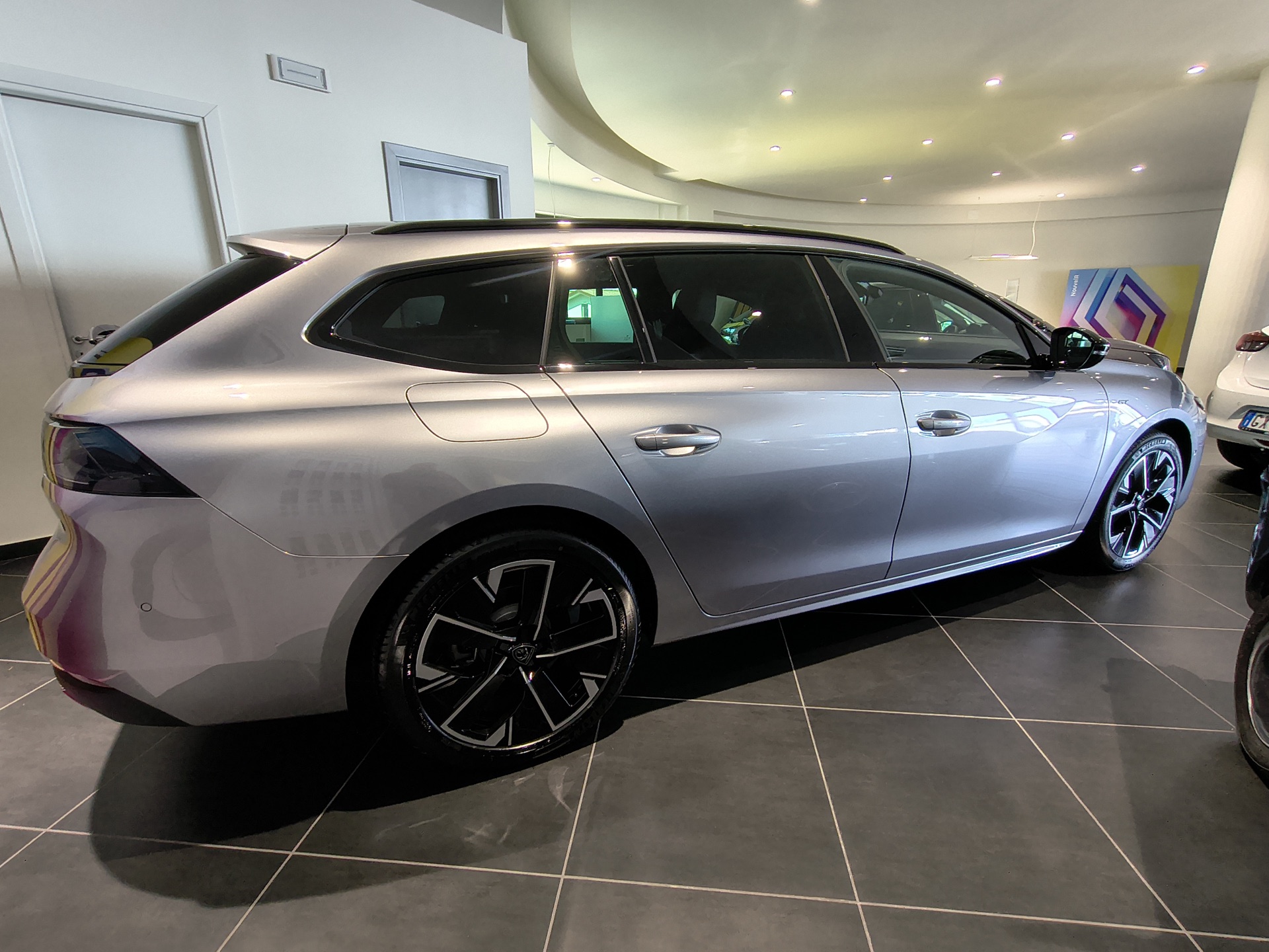 PEUGEOT 508 - miniatura 3